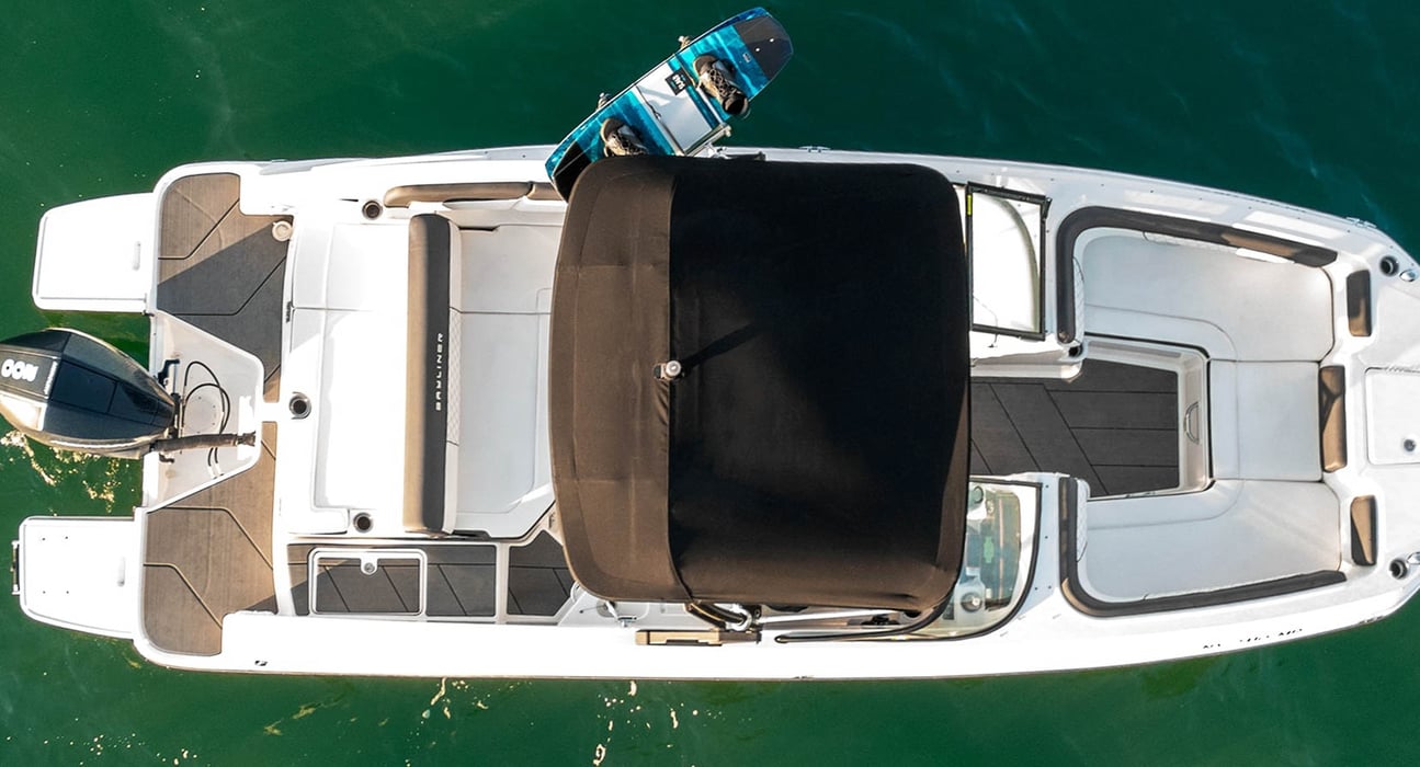 22-Bayliner-Yacht-Hampton-Charter-9