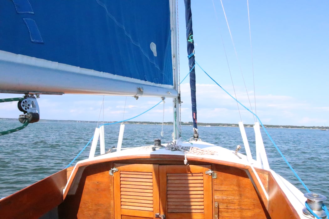 23_pearson_sailboat_front