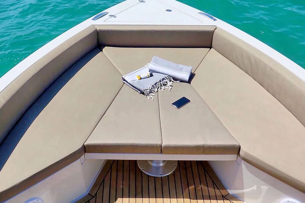 boats-deantonioyachts-D28-Open-gallery-10