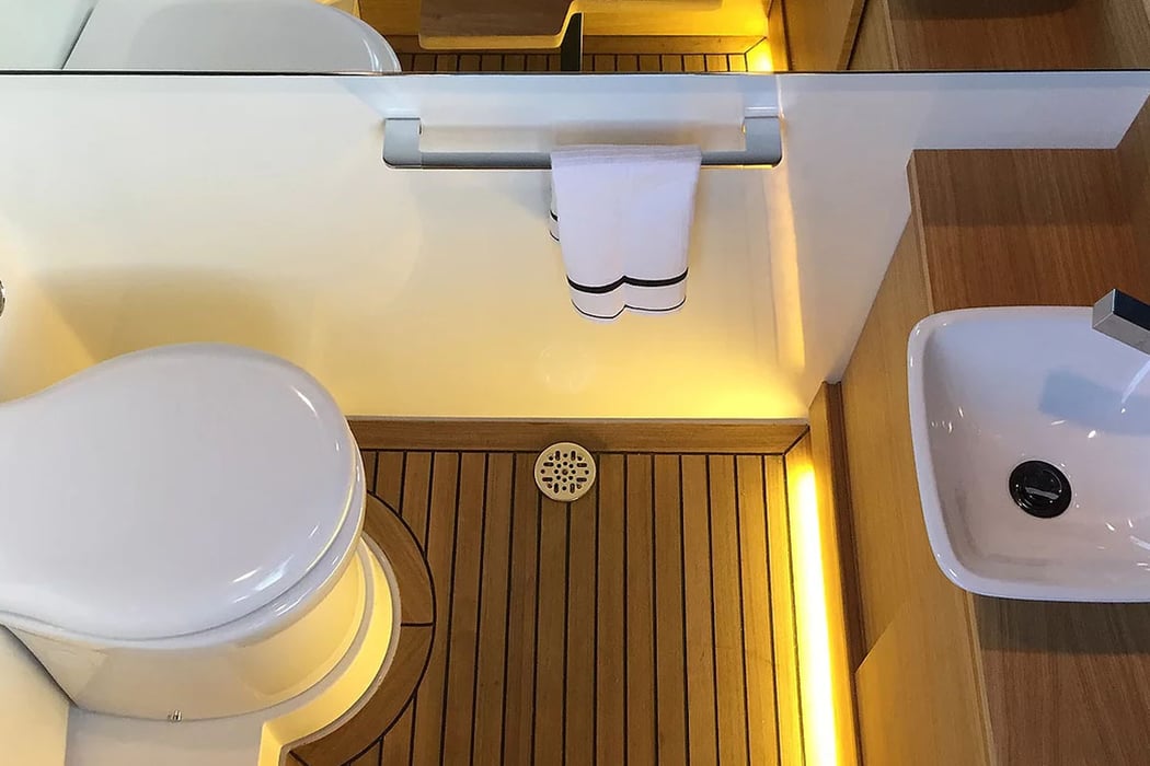 boats-deantonioyachts-D28-Open-gallery-14