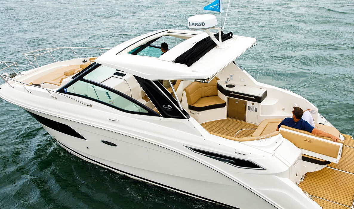 32' Sundancer + Seabob and 22' Bayliner Tie-Up (20 Guests)