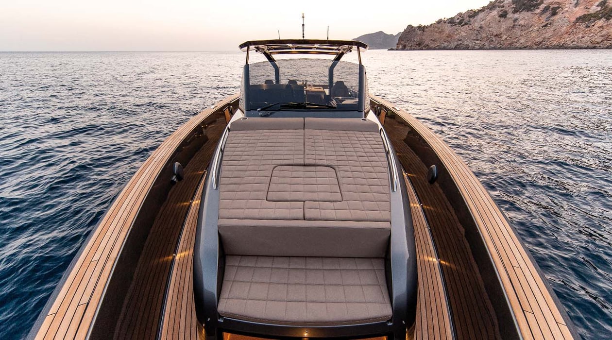 Pardo-50_1440x800-HighFreeboard