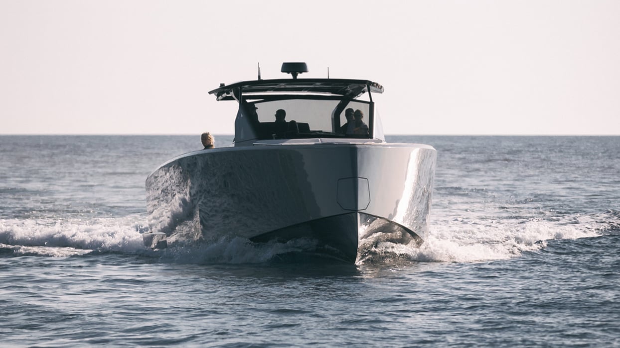 pardo-yachts_P-50_v-shape_desktop