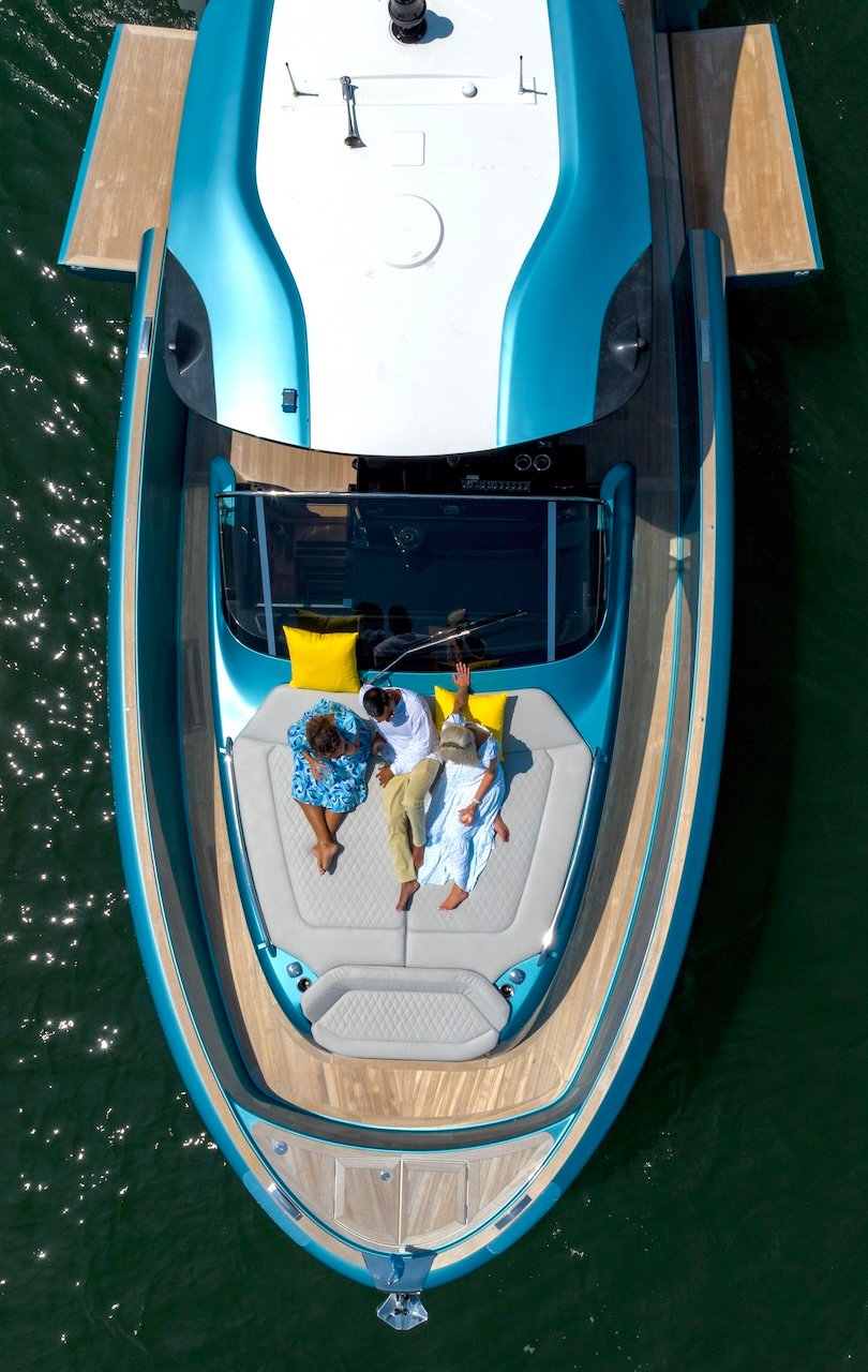 44' 2023 Solaris Yacht for Charter in the Hamptons