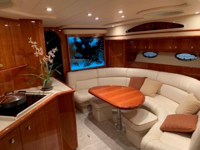 Yacht 59 salon