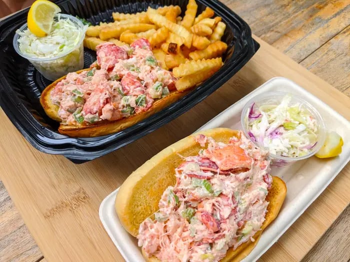 The best lobster roll in the hamptons 