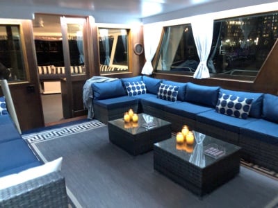 Yacht 61 salon aft