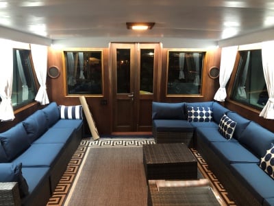 Yacht 61 salon doors