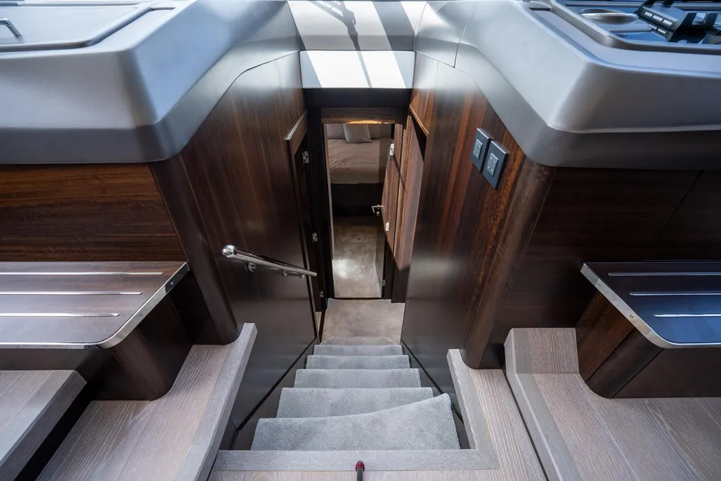68-2024-sunseeker-23