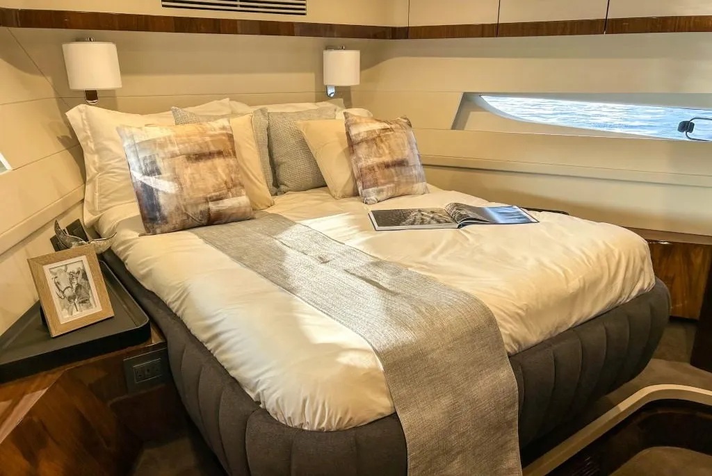 69-Squadron-Power-Yacht-23