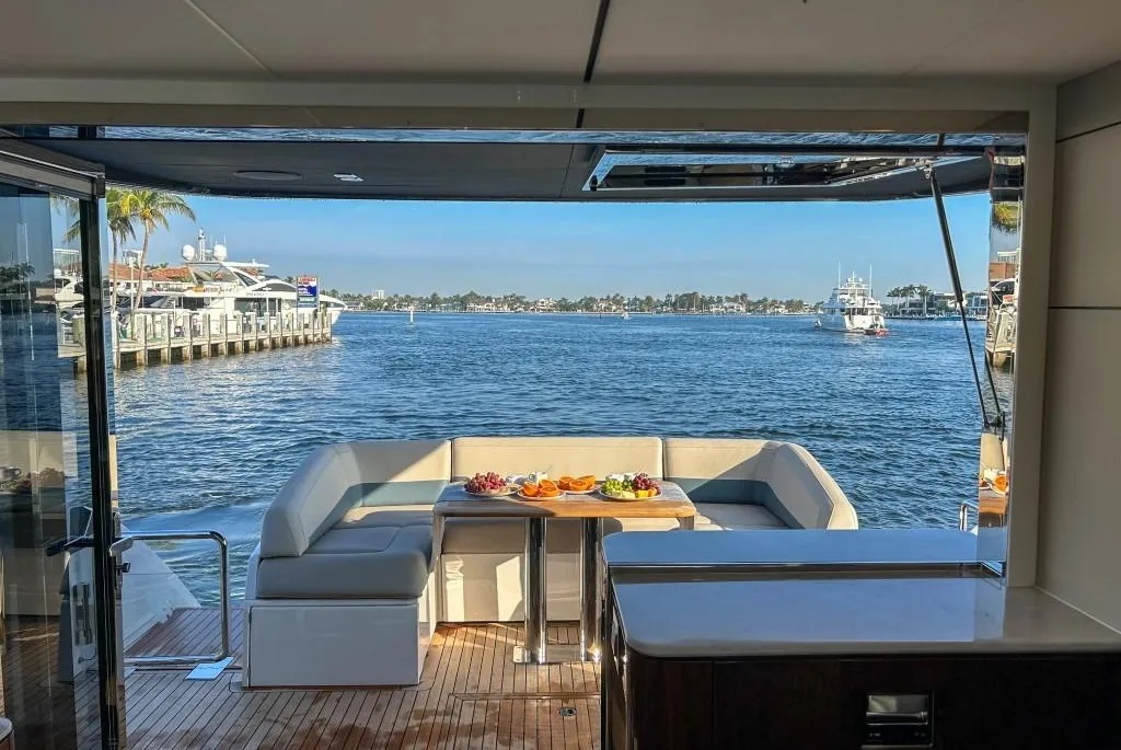 69-Squadron-Power-Yacht-30