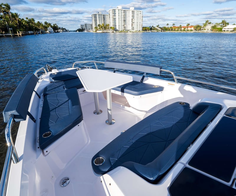 31' 2025 Axopar Sun Top (Sag Harbor) Image 2