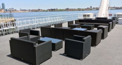 Yacht 180 top deck seating