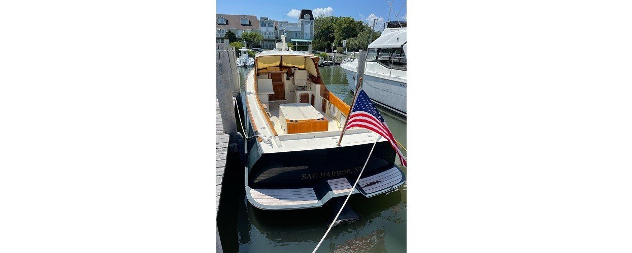 36' Hinckley Picnic Boat Yacht Hampton Boat Rental