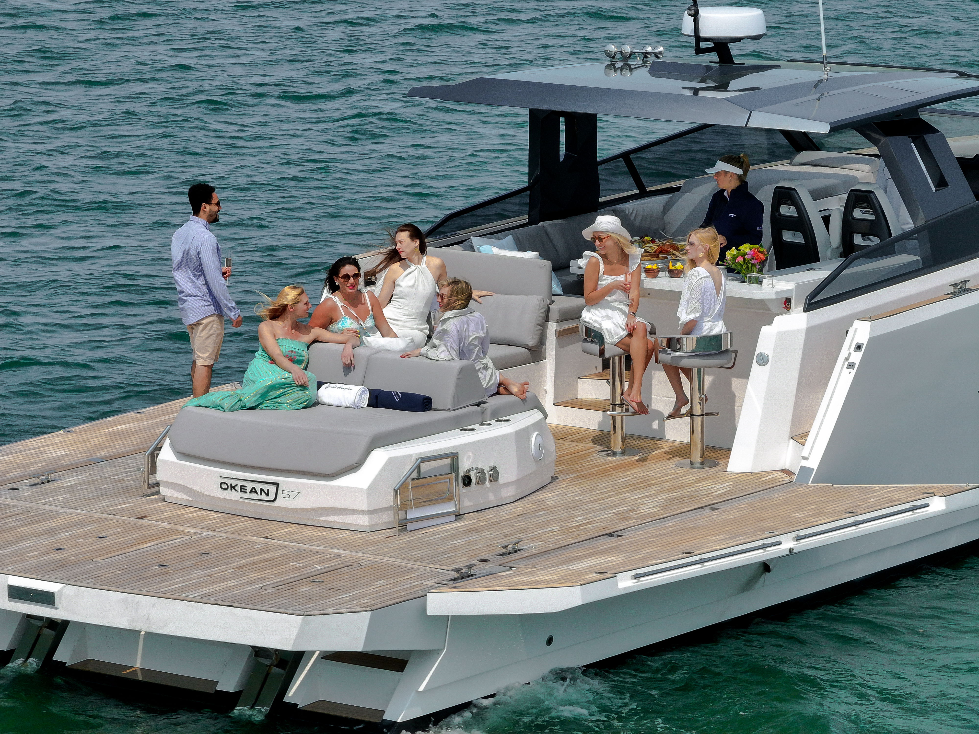 The Ultimate Hamptons Boat Day: How to Plan the Perfect Hamptons Boat Cruise